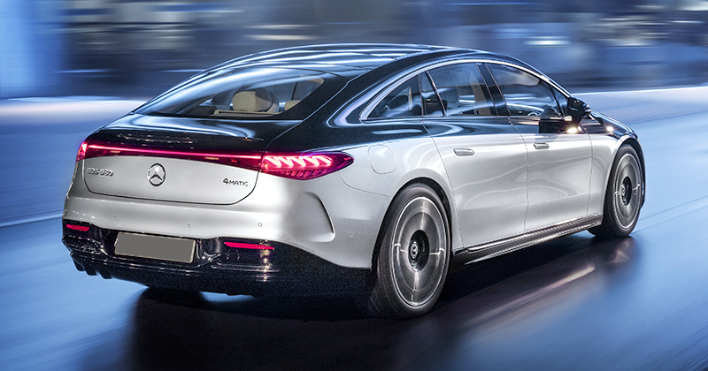 Mercedes-EQ, EQS 580 4MATIC, Exterieur, Farbe: hightechsilber/obsidianschwarz, AMG-Line, Edition 1;( Stromverbrauch kombiniert: 20,0-16,9 kWh/100 km; CO2-Emissionen kombiniert: 0 g/km);Stromverbrauch kombiniert: 20,0-16,9 kWh/100 km; CO2-Emissionen kombiniert: 0 g/km*

Mercedes-EQ, EQS 580 4MATIC, Exterior, colour: high-tech silver/obsidian black, AMG-Line, Edition 1; (combined electrical consumption: 20.0-16.9 kWh/100 km; combined CO2 emissions: 0 g/km);Combined electrical consumption: 20.0-16.9 kWh/100 km; combined CO2 emissions: 0 g/km